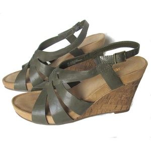 Aerosoles Green Wedge Sandals Size 8M